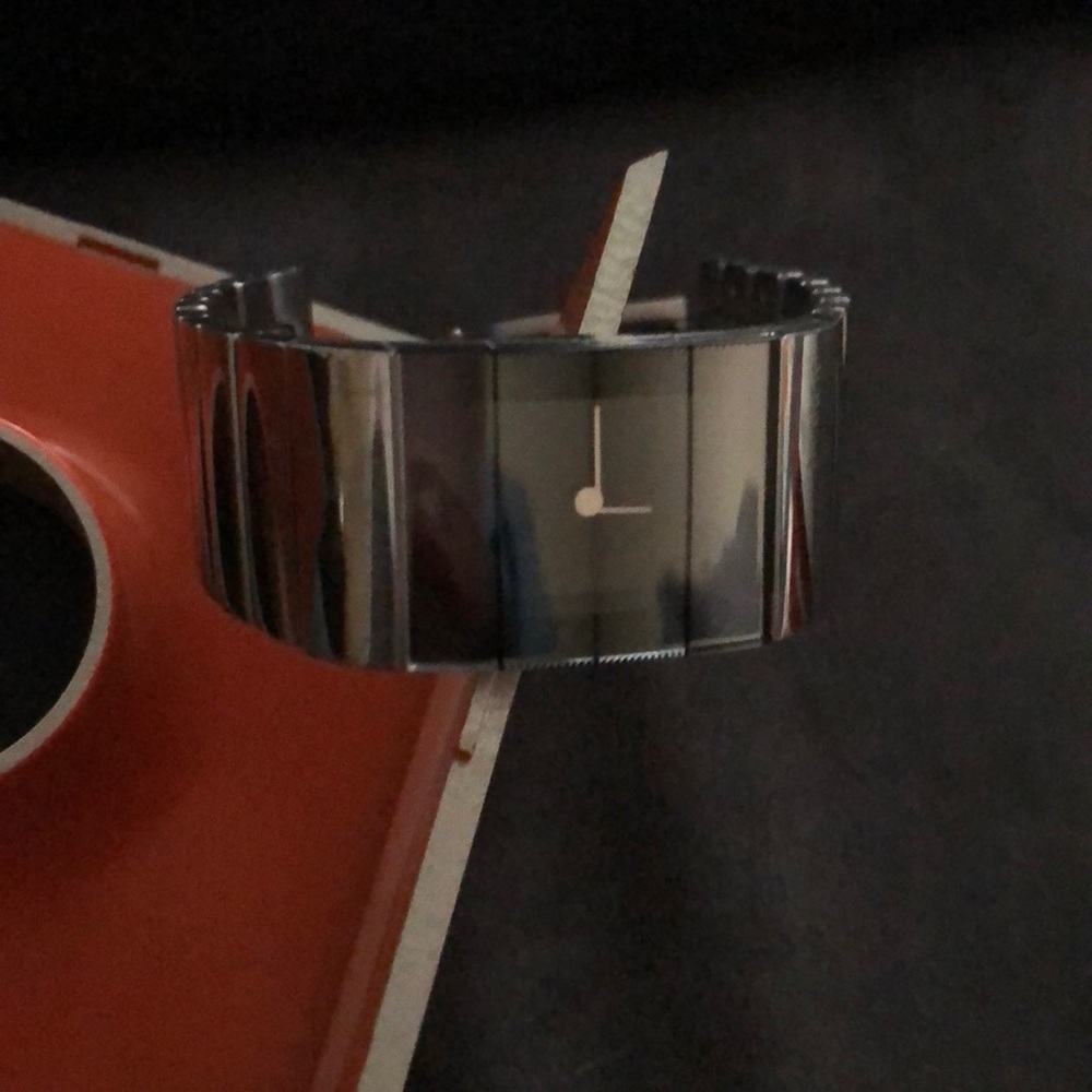 Watch - Picture 6 of 6
